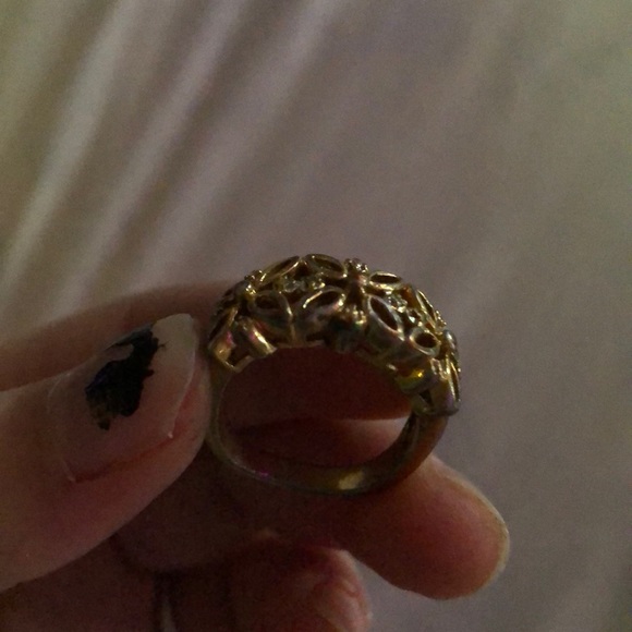 ring - Picture 3 of 3